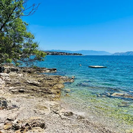 With King Bed And Free Parking, 200m From Sea Apartmán Crikvenica