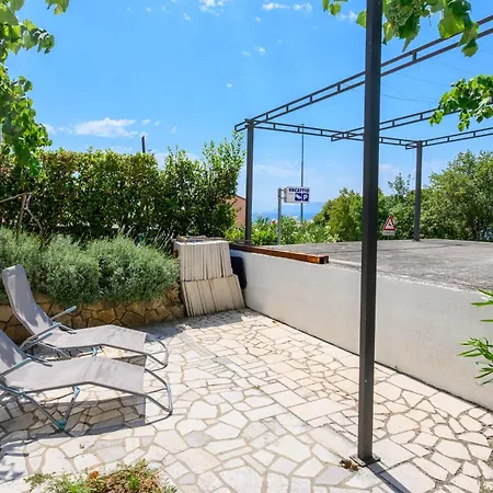 Apartamento With King Bed And Free Parking, 200m From Sea *